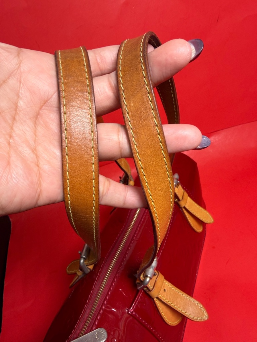 Louis Vuitton Monogram Vernis Rosewood Avenue Shoulder Bag - Picture 5 of 13